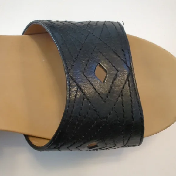 Dansko Black and Tan Sandals NWOT! - Picture 9 of 10